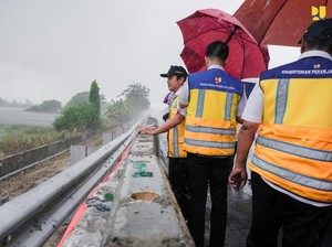 Tanggul Darurat Dibangun, Tol Tangerang-Merak Km 50 Bisa Dilewati