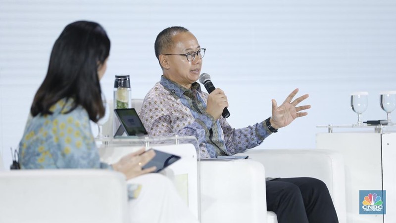 Utusan Khusus Presiden Bidang Iklim dan Energi, Hashim S. Djojohadikusumo menyampaikan sambutan dalam acara ESG Sutainability Forum 2026 di Jakarta, Selasa (3/2/2026). (CNBC Indonesia Tri Susilo)