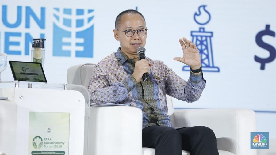 Wakli Ketua MPR RI, Eddy Soeparno menyampaikan pemaparan dalam acara ESG Sutainability Forum 2026 di Jakarta, Selasa (3/2/2026). (CNBC Indonesia Tri Susilo)