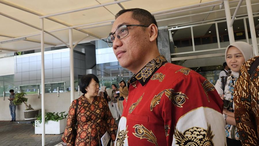 Direktur Jenderal Pengawasan Ruang Digital Komdigi, Alexander Sabar saat ditemui usai RDP Panja Ruang Digital dengan Komisi I DPR di Kompleks Parlemen, Rabu (4/2/2026). (CNBC Indonesia/Intan)