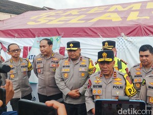 Hal yang Membuat Kapolda Jabar Lega Saat Tinjau Personel SAR Longsor Cisarua