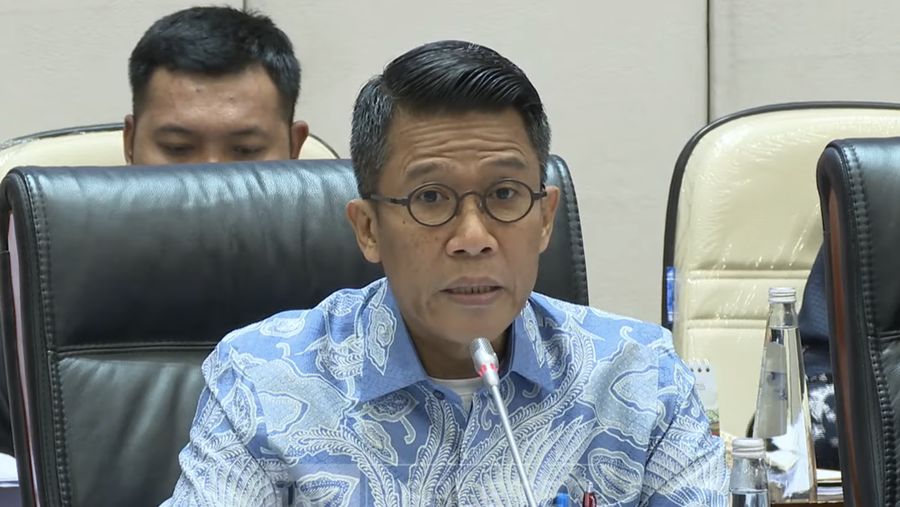 Ketua Komisi XI DPR RI, Mukhamad Misbakhun saat memimpin Rapat Kerja dengan pemerintah di Komplek Parlemen, Jakarta, Rabu (4/2/2026). (Tangkapan Layar Youtube/TVR Parlemen)