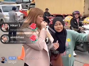 Rajin Live TikTok di Jalanan, Pinkan Mambo Bisa Dapat Segini...