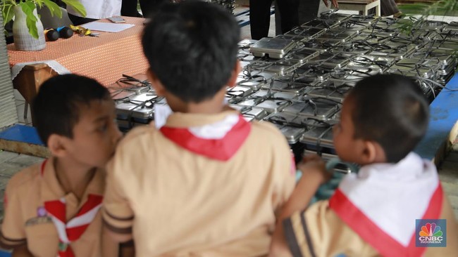 Heboh Lele Mentah Ditemukan di Menu MBG, BGN Lakukan Ini