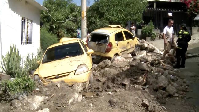Hujan Tak Berhenti, Longsor Maut Hantam Permukiman Warga