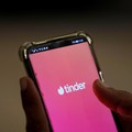 Cari Kerja Makin Sulit, Anak Muda Pakai Tinder untuk Cari Lowongan