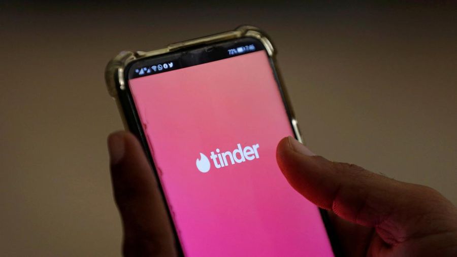 TInder. (REUTERS/Akhtar Soomro/Illustration/File Photo)