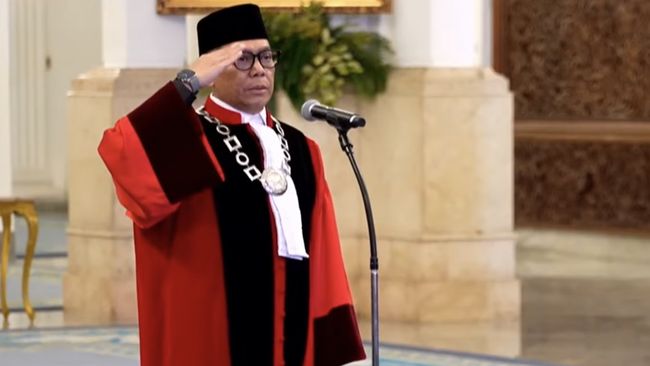 Resmi! Prabowo Lantik Adies Kadir Jadi Hakim MK