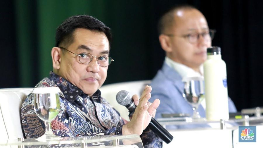 Deputi Bidang Hilirisasi Invenstasi Strategis Kementerian Investasi dan Hilirisasi/BKPM, Heldy Satrya Putera saat menyampaikan pemaparan dalam acara Energy Outlook 2026 di Jakarta, Kamis (5/2/2026). (CNBC Indonesia/Muhammad Sabki)