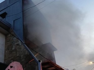 Rumah 3 Lantai di Ngagel Surabaya Terbakar Saat Renovasi