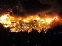 Potret Kebakaran Hebat Lalap 1000 Rumah, Api Nyala 4 Jam-5000 Ngungsi