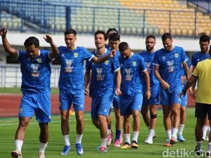 Jelang Lawan Malut United, Ramon Tanque Absen di Latihan Persib