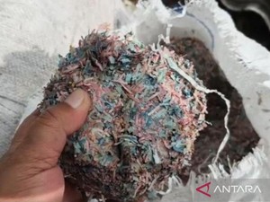 Polisi Usut Cacahan Mirip Uang di TPS Liar Bekasi, 21 Karung Disita