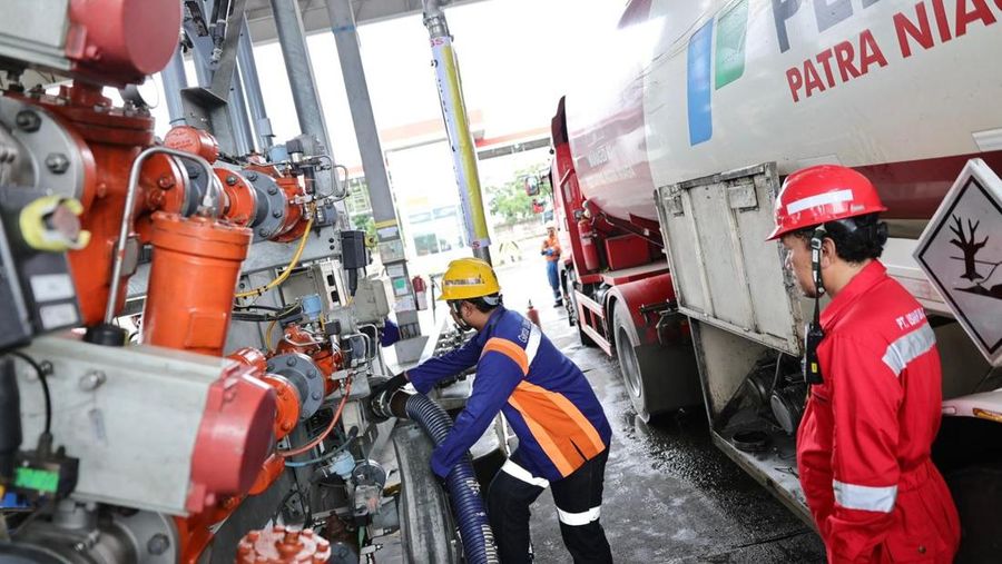 PT Pertamina (Persero) resmi mengintegrasikan bisnis hilir ke dalam satu entitas terpadu. Pertamina secara resmi menyatukan tiga Sub Holding yang bergerak di sektor hilir yaitu PT Pertamina Patra Niaga (PPN), PT Kilang Pertamina Internasional (KPI), dan segmen bisnis PT Pertamina International Shipping (PIS), bergabung (merger) menjadi Sub Holding Downstream, di bawah entitas PT Pertamina Patra Niaga, Rabu (04/02/2026) malam. (Dok. PT Pertamina (Persero))
