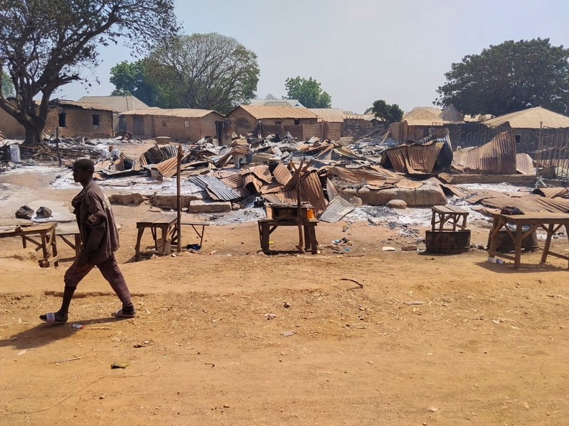 Puluhan orang tewas akibat serangan bersenjata semalam di Nigeria utara, Rabu (4/2/2026). (REUTERS/Oluseyi Dasilva)