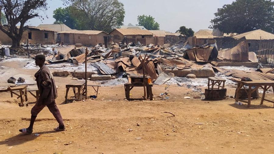 Puluhan orang tewas akibat serangan bersenjata semalam di Nigeria utara, Rabu (4/2/2026). (REUTERS/Oluseyi Dasilva)