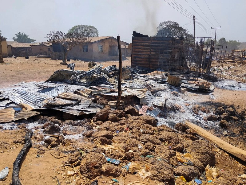 Puluhan orang tewas akibat serangan bersenjata semalam di Nigeria utara, Rabu (4/2/2026). (REUTERS/Oluseyi Dasilva)