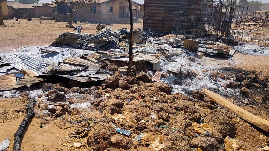 Puluhan orang tewas akibat serangan bersenjata semalam di Nigeria utara, Rabu (4/2/2026). (REUTERS/Oluseyi Dasilva)