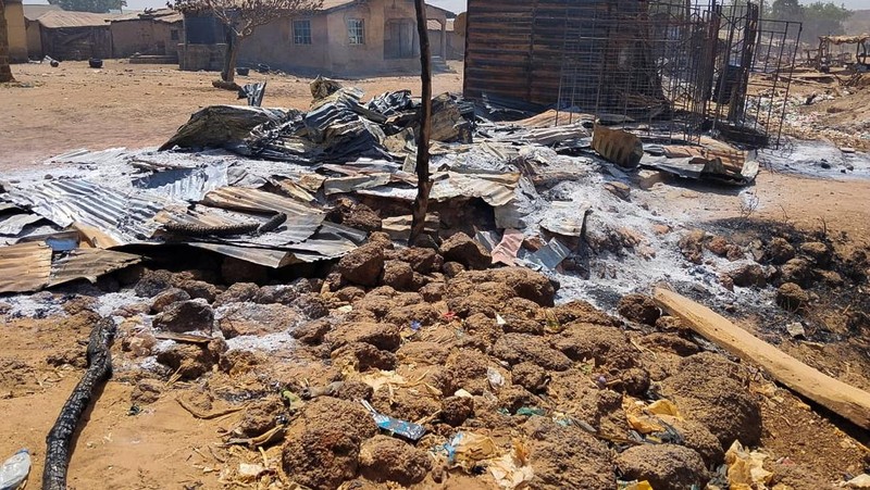 Puluhan orang tewas akibat serangan bersenjata semalam di Nigeria utara, Rabu (4/2/2026). (REUTERS/Oluseyi Dasilva)
