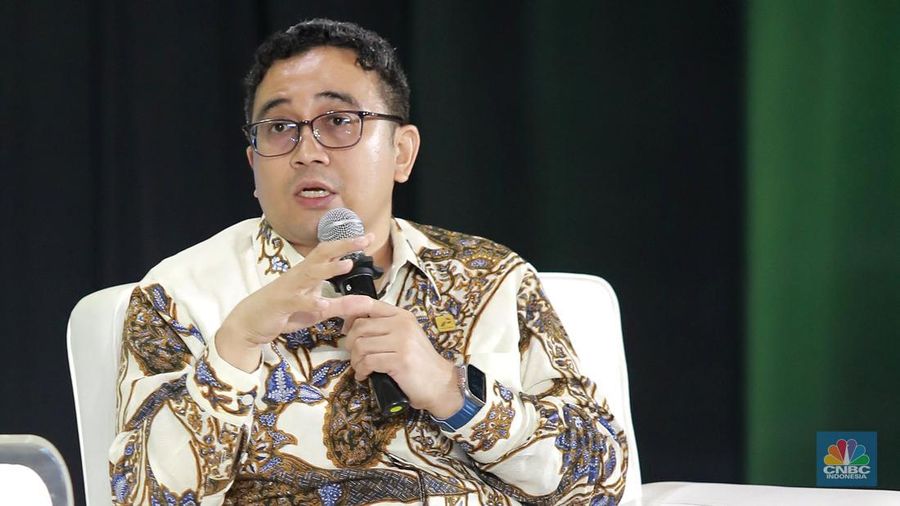 Wakil Direktur Utama PT Pertamina (Persero), Oki Muraza saat menyampaikan pemaparan dalam acara Energy Outlook 2026 di Jakarta, Kamis (5/2/2026). (CNBC Indonesia/Muhammad Sabki)