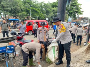 Selokan Pasar Ciruas di Serang Mampet, Polisi Minta Pedagang Peduli Kebersihan