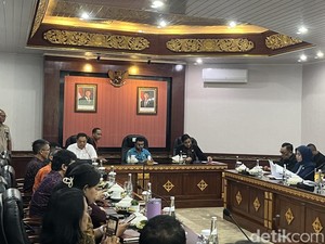 DPD RI Soroti Kekurangan Guru di Bali