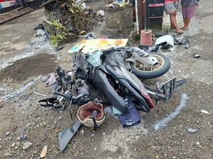 Wanita Pemotor Tewas Ditabrak Pikap di Sragen, Motor Remuk