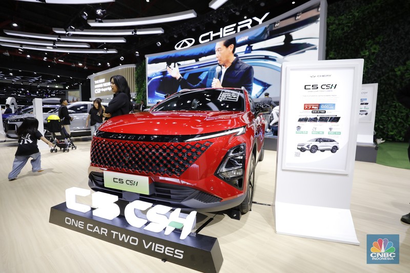 Indonesia International Motor Show (IIMS) 2026 tidak hanya menjadi ajang pameran produk, tetapi juga panggung utama peluncuran kendaraan baru. Sejumlah merek telah menyiapkan model terbaru yang akan diperkenalkan selama pameran berlangsung di JIExpo Kemayoran, Jakarta, pada 5&ndash;15 Februari 2026. (CNBC Indonesia/Tri Susilo)