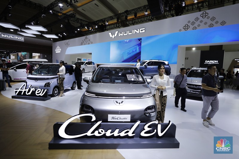 Indonesia International Motor Show (IIMS) 2026 tidak hanya menjadi ajang pameran produk, tetapi juga panggung utama peluncuran kendaraan baru. Sejumlah merek telah menyiapkan model terbaru yang akan diperkenalkan selama pameran berlangsung di JIExpo Kemayoran, Jakarta, pada 5&ndash;15 Februari 2026. (CNBC Indonesia/Tri Susilo)
