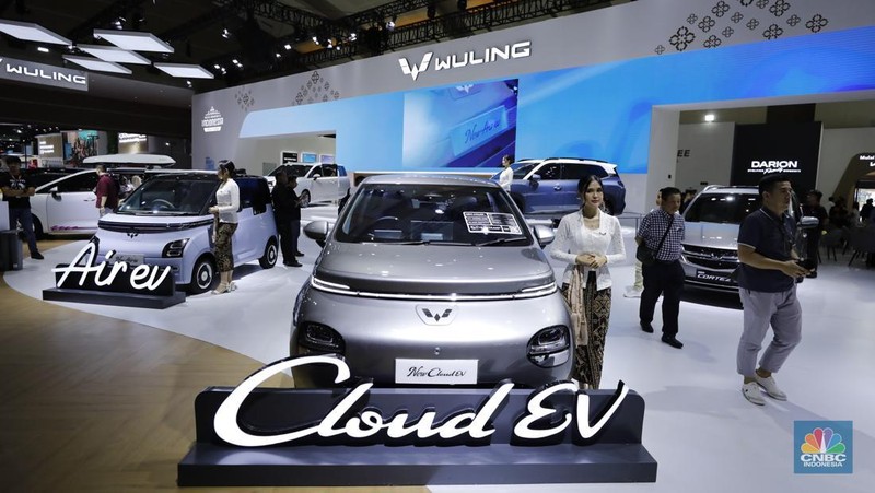 Indonesia International Motor Show (IIMS) 2026 tidak hanya menjadi ajang pameran produk, tetapi juga panggung utama peluncuran kendaraan baru. Sejumlah merek telah menyiapkan model terbaru yang akan diperkenalkan selama pameran berlangsung di JIExpo Kemayoran, Jakarta, pada 5&ndash;15 Februari 2026. (CNBC Indonesia/Tri Susilo)