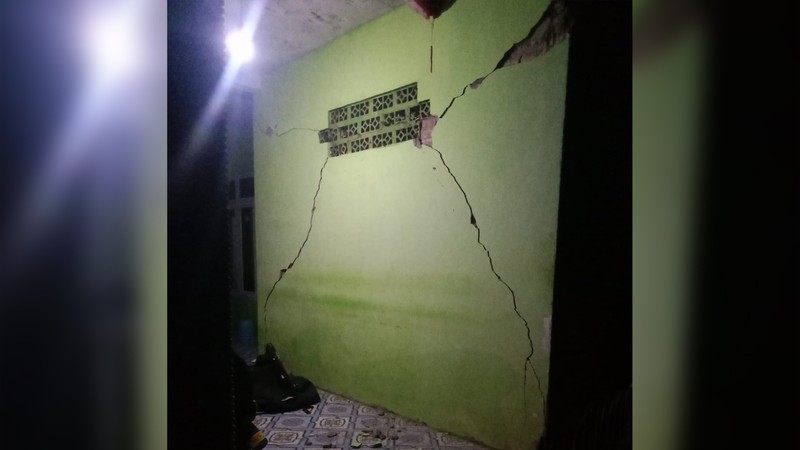 Sejumlah bangunan rusak akibat gempa, Jumat (6/2/2026). (Dok. BPBD Pacitan)