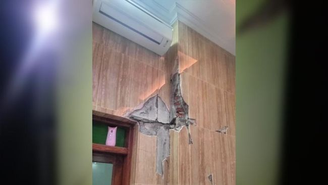 Penampakan Gempa Megathrust Hantam Pacitan, Rusak Rumah Warga