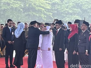 Appi Lantik 109 Pejabat Pemkot Makassar Hasil Mutasi, 13 Camat Diganti