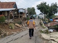 Musibah Tanah Bergerak, Malam-Malam Ribuan Warga Tegal Mengungsi