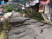 Ngeri Musibah Tanah Bergerak Masih Aktif, 2.453  Warga Tegal Ngungsi