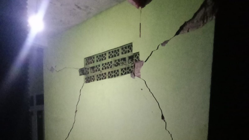 Bencana tanah bergerak melanda Desa Padasari, Kecamatan Jatinegara, Kabupaten Tegal, Jawa tengah, Jumat (6/2/2026), berdampak pada ratusan rumah warga. BPBD Kabupaten Tegal bersama instansi terkait terus melakukan evakuasi dan penanganan darurat. (Dok: BPBD Kab. Tegal)