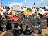Dorong Kesadaran Lingkungan di Pesisir Bali, BNI Gelar Aksi Bersih