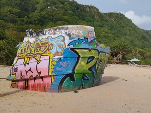 Pesona Nunggalan: Pantai, Bangkai Kapal, dan Sabana di Satu Tempat