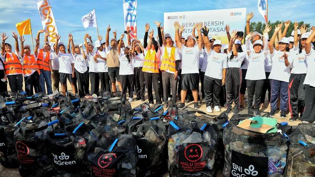 BNI Lanjutkan Aksi Bersih Pantai di Bali