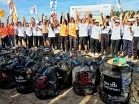 BNI Lanjutkan Aksi Bersih Pantai di Bali