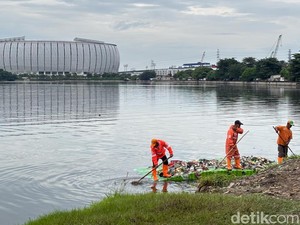 30 Personel Damkar Diterjunkan Cari Warga Tenggelam di Danau Sunter Jakut