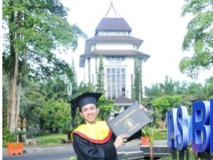 Kisah Bayu Lulus S2 Cepat dari UB dengan IPK Sempurna, Ini Tipsnya