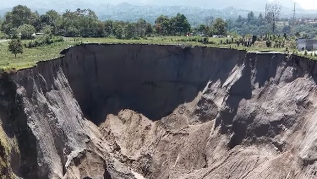 Potret Ngeri Tebing Aceh Tengah Runtuh, Menteri PU Kebut Penanganan