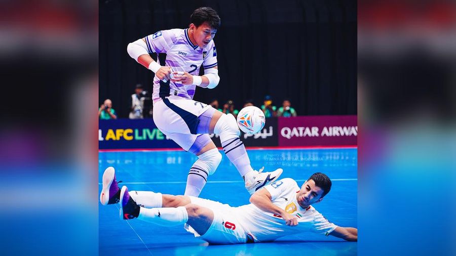 Pemain Timnas futsal Indonesia saat bertanding melawan Timnas futsal Iran pada pertandingan final AFC Futsal Asian Cup 2026 di Indonesia Arena, Senayan, Jakarta, Sabtu (7/2/2026). (Instagram/timnasfutsal)