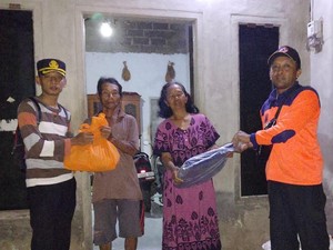 Pemkab Banyuwangi Salurkan Bantuan untuk Warga Terdampak Angin Kencang