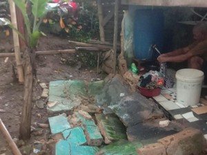 Tembok Rumah Warga di Cijeruk Bogor Ambruk Diterjang Angin Kencang