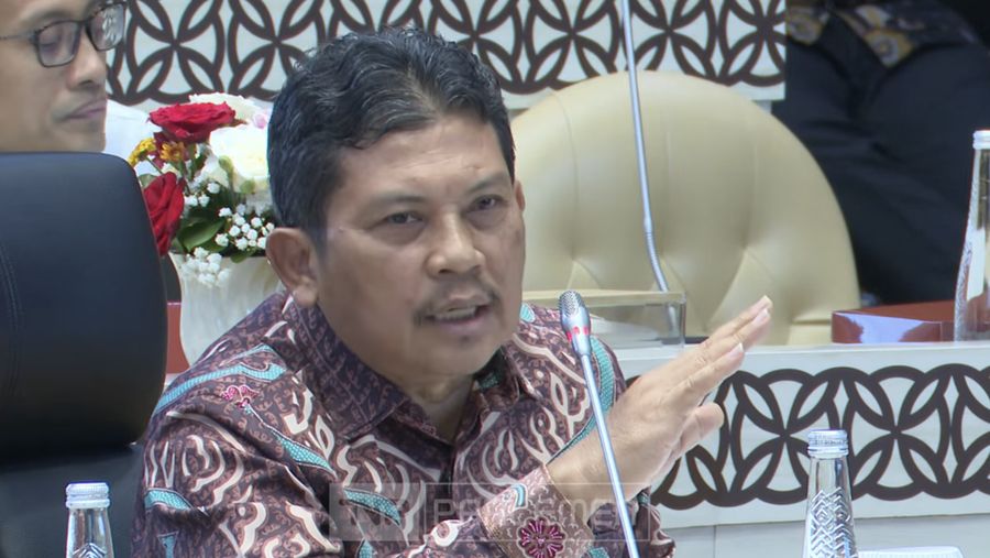 Direktur Utama BPJS Kesehatan, Ali Ghufron Mukti dalam rapat konsultasi dengan Pimpinan Komisi DPR RI di Komplek Parlemen, Jakarta, Senin (9/2/2026). (Tangkapan Layar Youtube/TVR Parlemen)