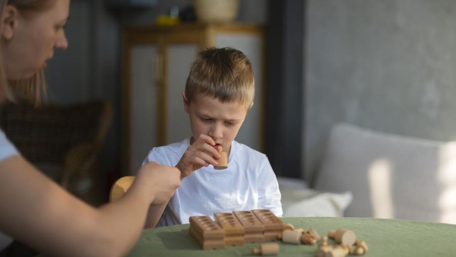 Ilustrasi anak autisme. (Dok. Freepik)