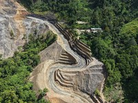 Jalan Trans Papua Ruas Jayapura  Wamena Segmen Mamberamo  Elelim sepanjang 50,14 Km. (Dok. PT Hutama Mambelim Trans Papua)