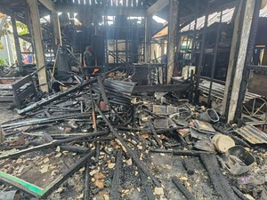 Korsleting Listrik Diduga Jadi Pemicu Kebakaran Pasar Loak Banyuwangi
